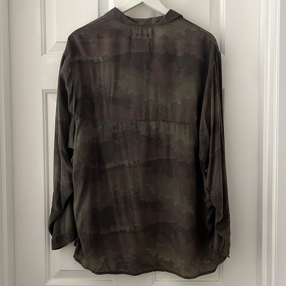 Super lightweight camo blouse from Burton - Picture 3 of 5